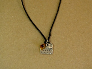 mtegolddropnecklace